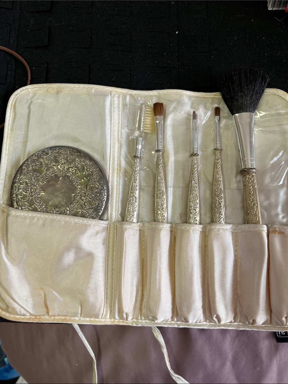 Silver-Tone Women's Makeup Brush Set with Cream Satin Roll